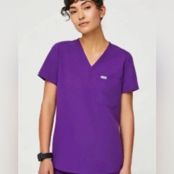 FIGS ~Limited Edition~ Catarina Scrub Top ~~MAGIC PURPLE~~ - Picture 2 of 5